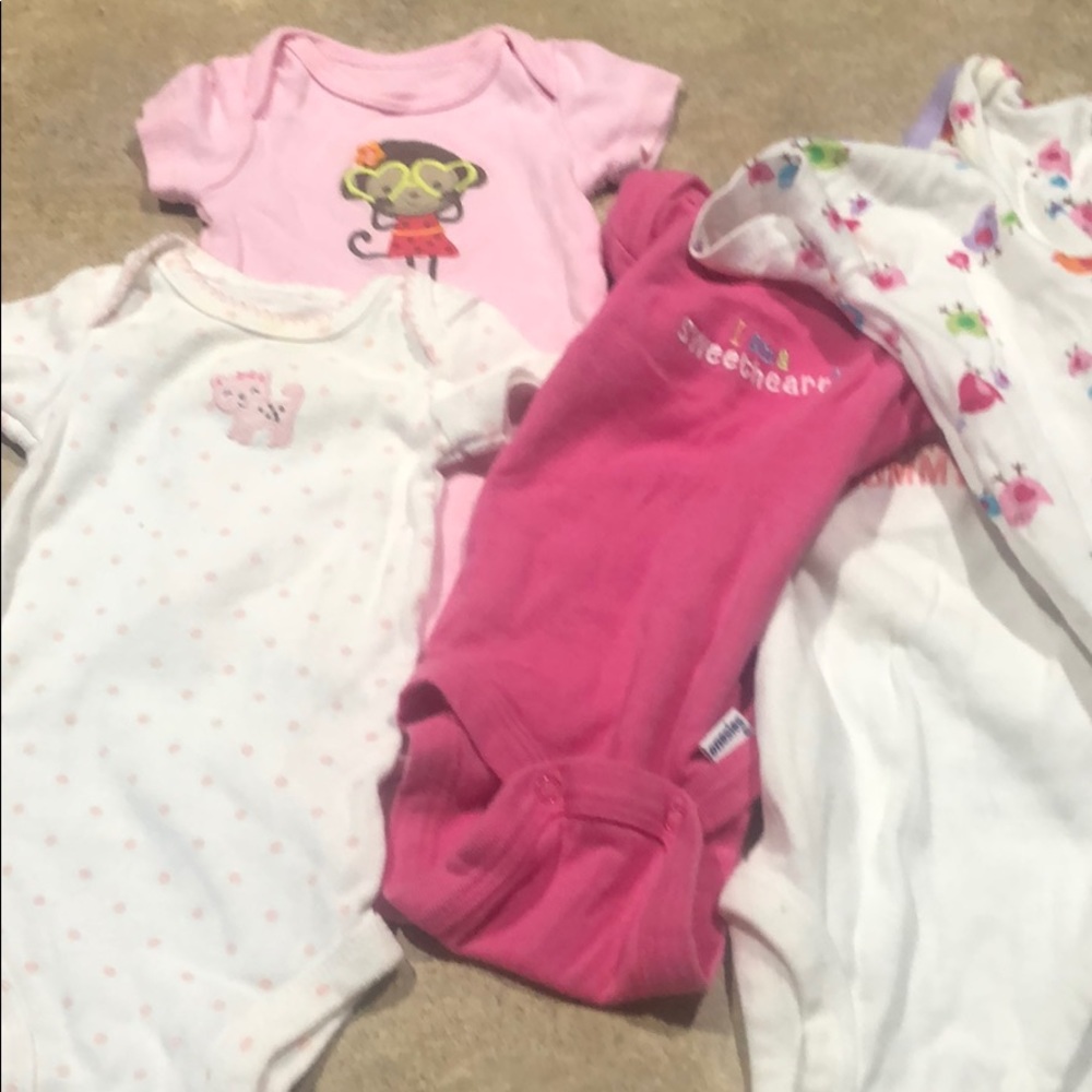 5 newborn onesies